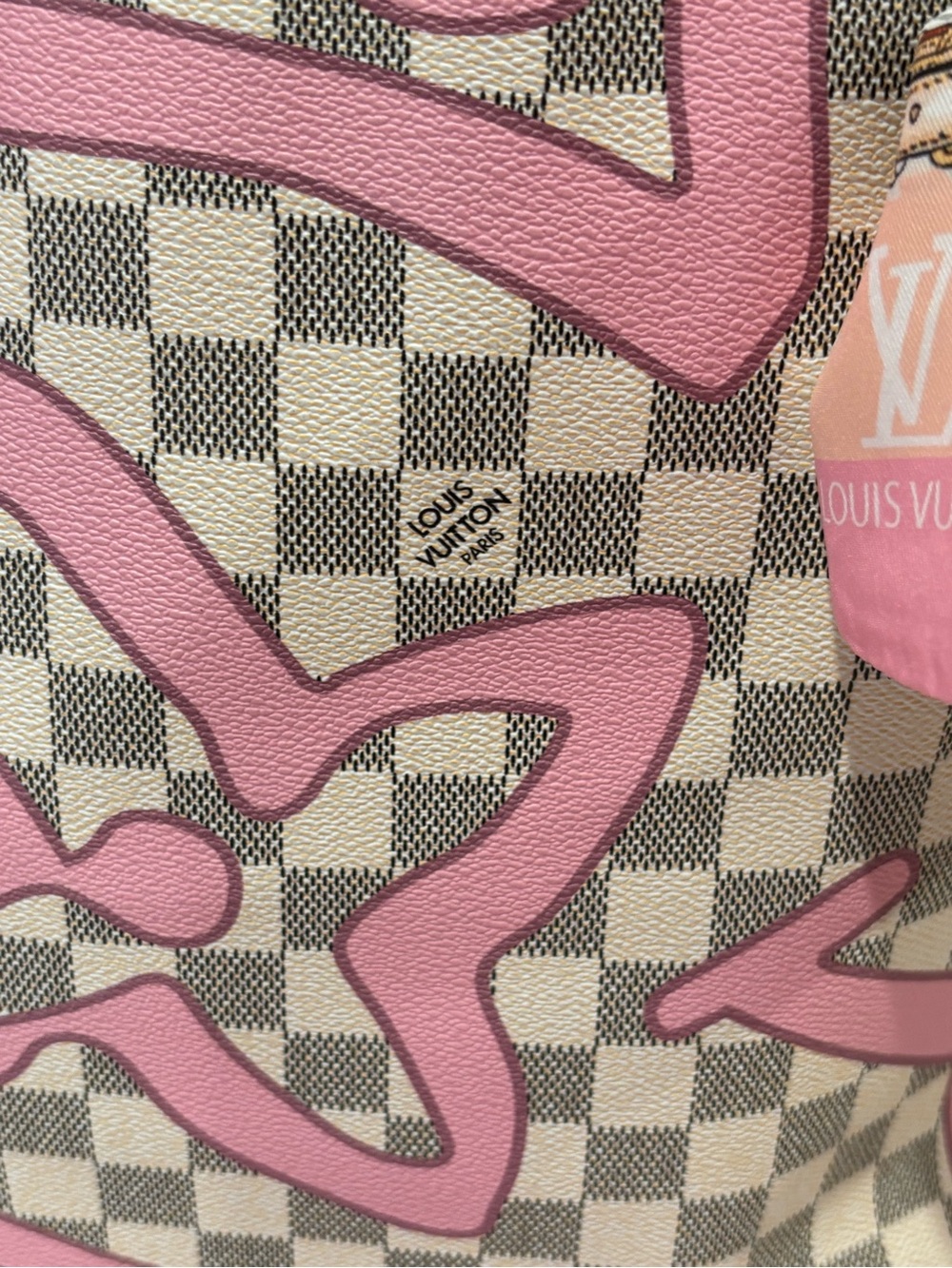🩷Designer Inspired Pink Checkered Tote Bag with Pouch & Scarf - Picture 5 of 14